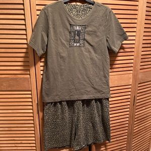 Capacity Knits Green/Black Animal Print Shorts Set